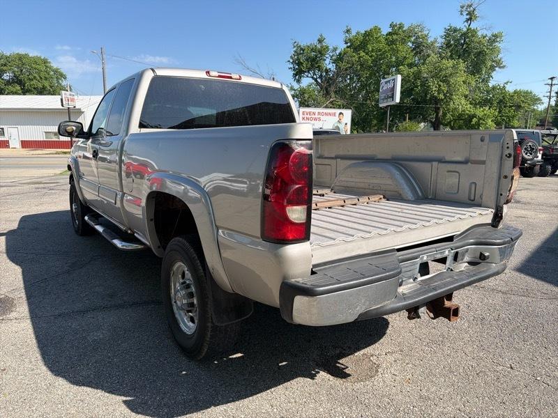 Chevrolet Silverado 2500HD 4WD Double Cab 149" LT 2004