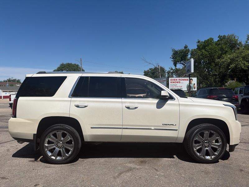 GMC Yukon Denali 4WD 2015