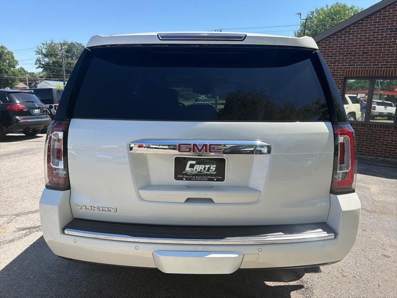 GMC Yukon Denali 4WD 2015