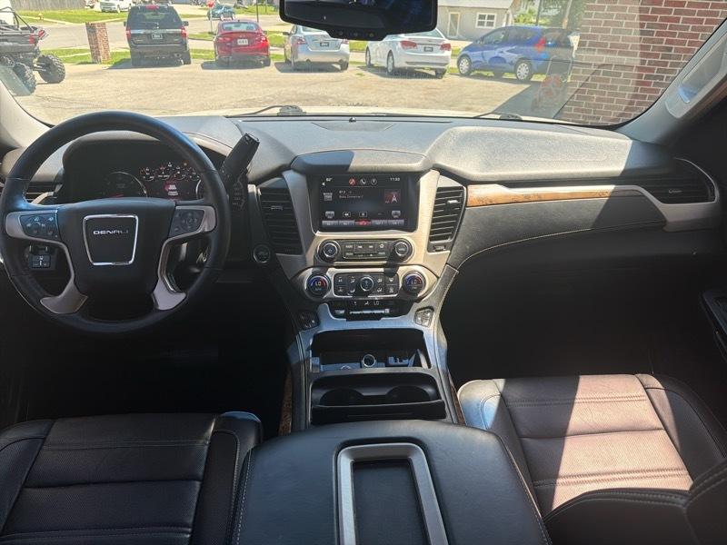 GMC Yukon Denali 4WD 2015