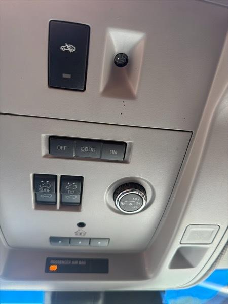 GMC Yukon Denali 4WD 2015