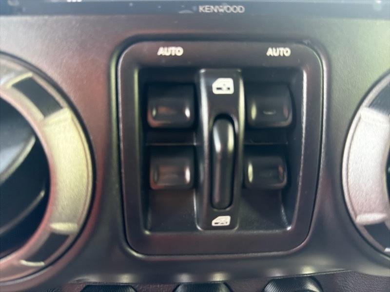 Jeep Wrangler Unlimited Sport 4WD 2013