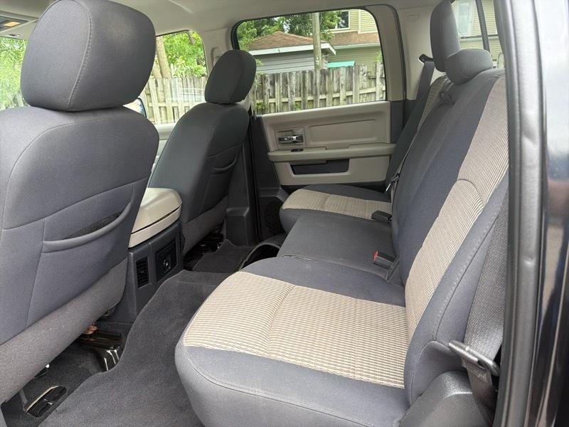 RAM 1500 4WD Crew Cab 149" Big Horn 2011
