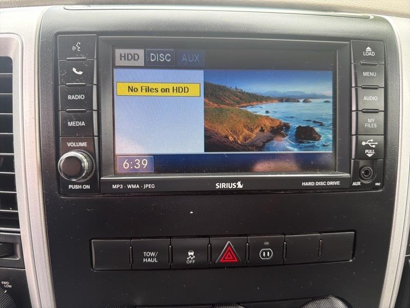 RAM 1500 4WD Crew Cab 149" Big Horn 2011