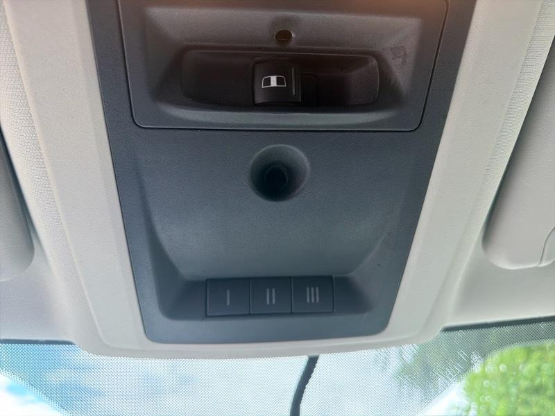 RAM 1500 4WD Crew Cab 149" Big Horn 2011