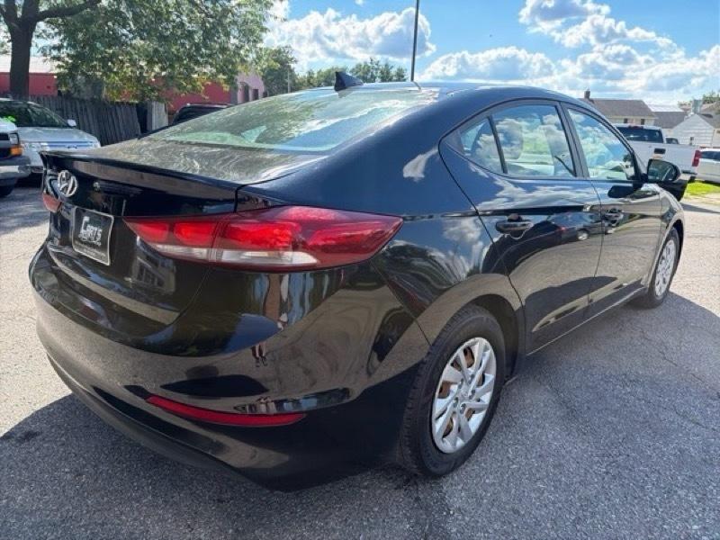 Hyundai Elantra SE 6AT 2017