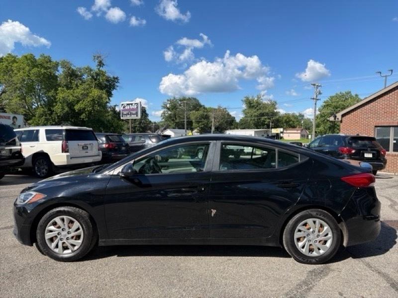 Hyundai Elantra SE 6AT 2017