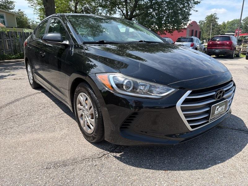 Hyundai Elantra SE 6AT 2017