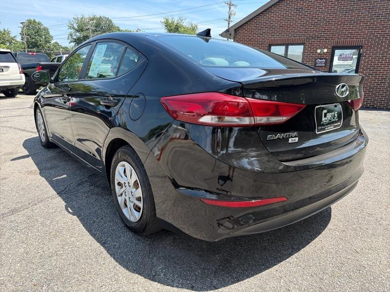 Hyundai Elantra SE 6AT 2017