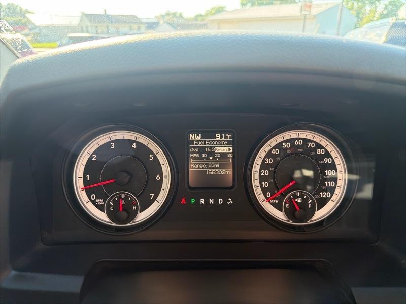 RAM 1500 4WD Crew Cab 140.5" Sport 2014