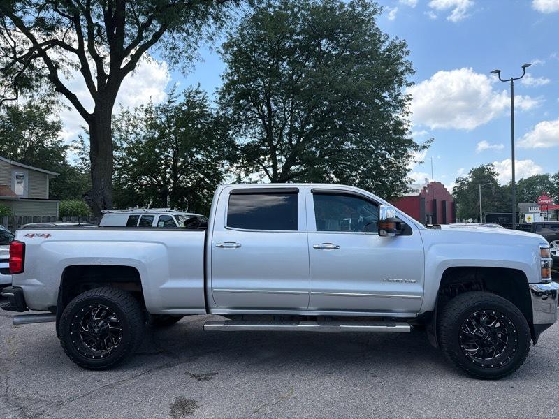 Chevrolet Silverado 2500HD 4WD Crew Cab 167" LTZ 2015