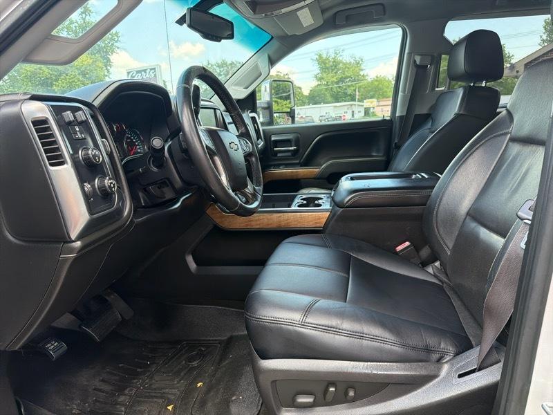 Chevrolet Silverado 2500HD 4WD Crew Cab 167" LTZ 2015