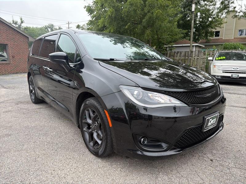 Chrysler Pacifica Touring Plus 2020