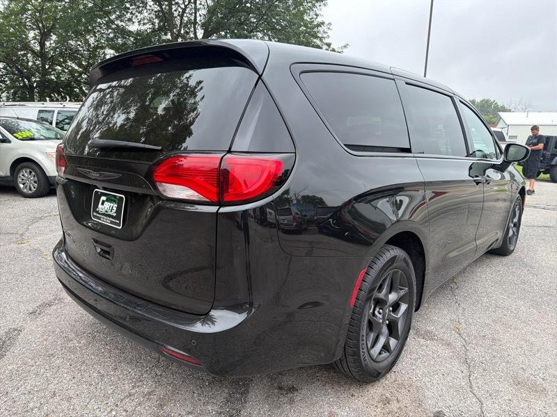 Chrysler Pacifica Touring Plus 2020