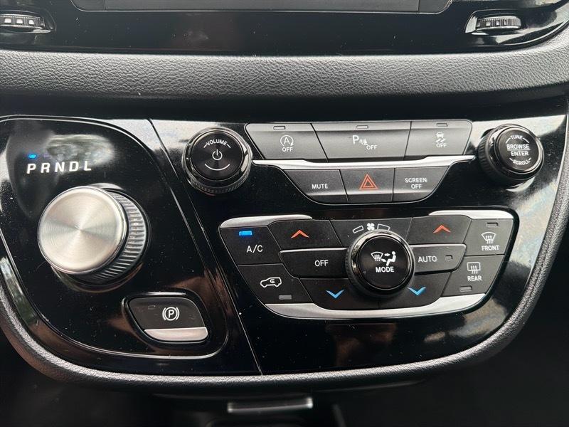 Chrysler Pacifica Touring Plus 2020