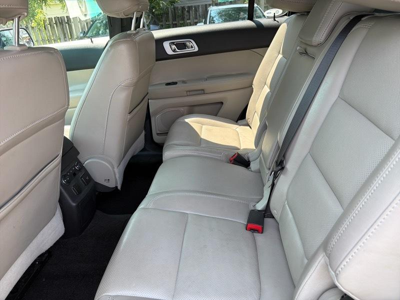 Ford Explorer Limited 4WD 2012