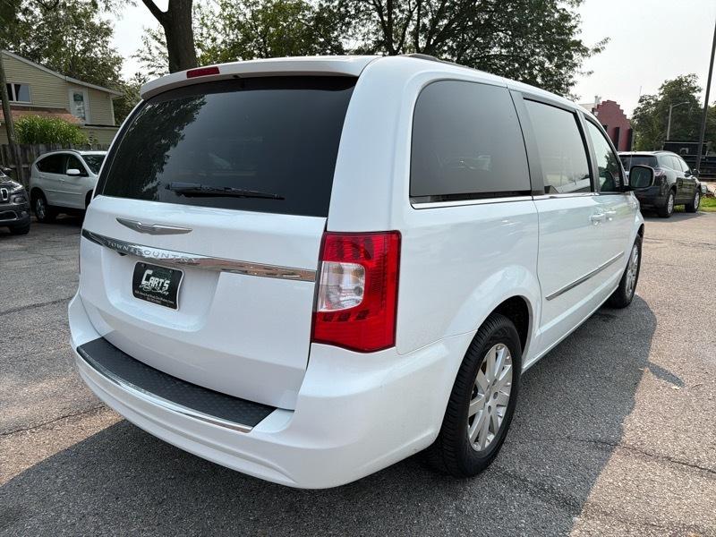 Chrysler Town & Country Touring 2014