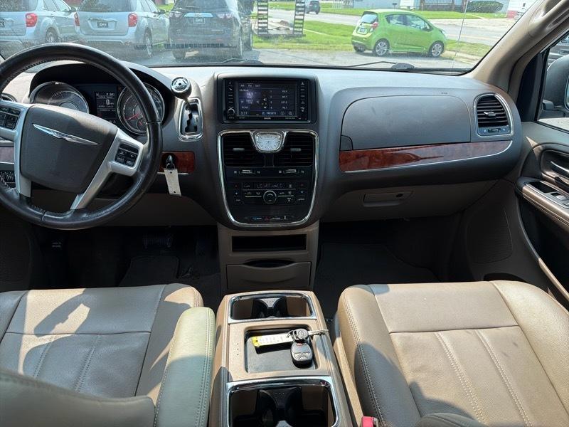 Chrysler Town & Country Touring 2014
