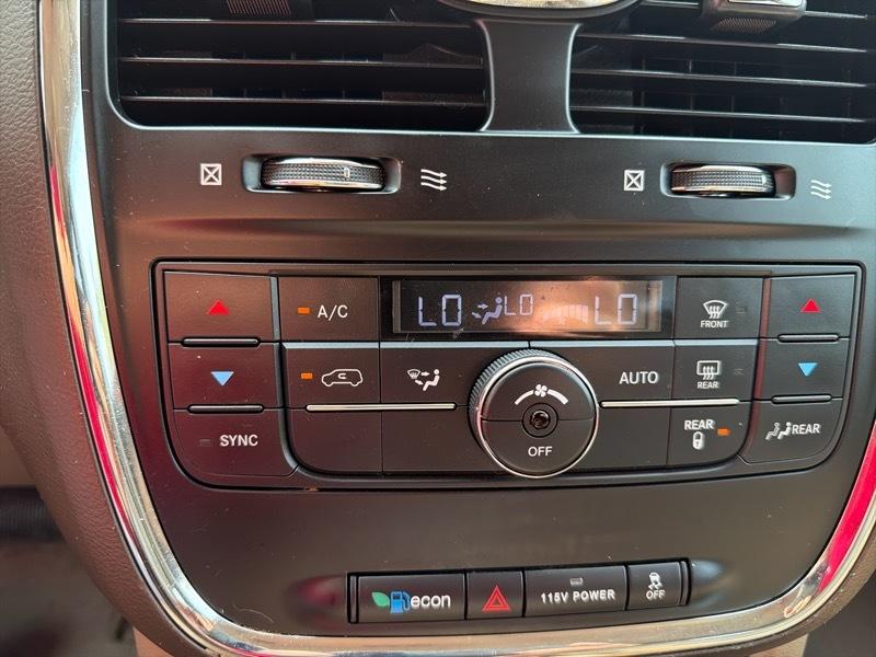Chrysler Town & Country Touring 2014