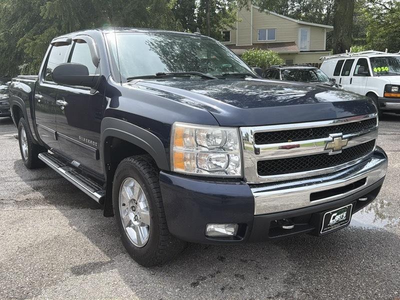 Chevrolet Silverado 1500 1LT Crew Cab 4WD 2011
