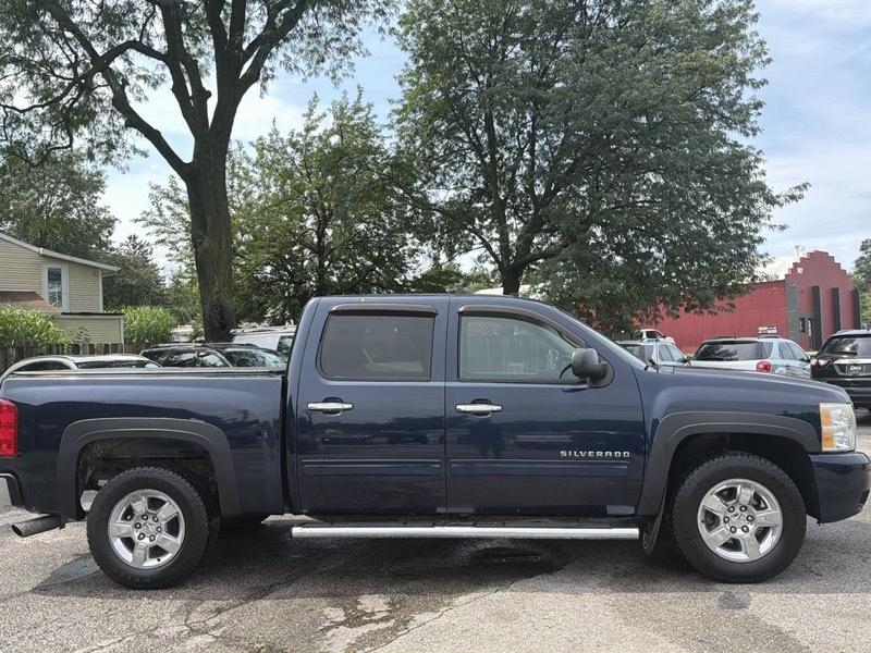 Chevrolet Silverado 1500 1LT Crew Cab 4WD 2011