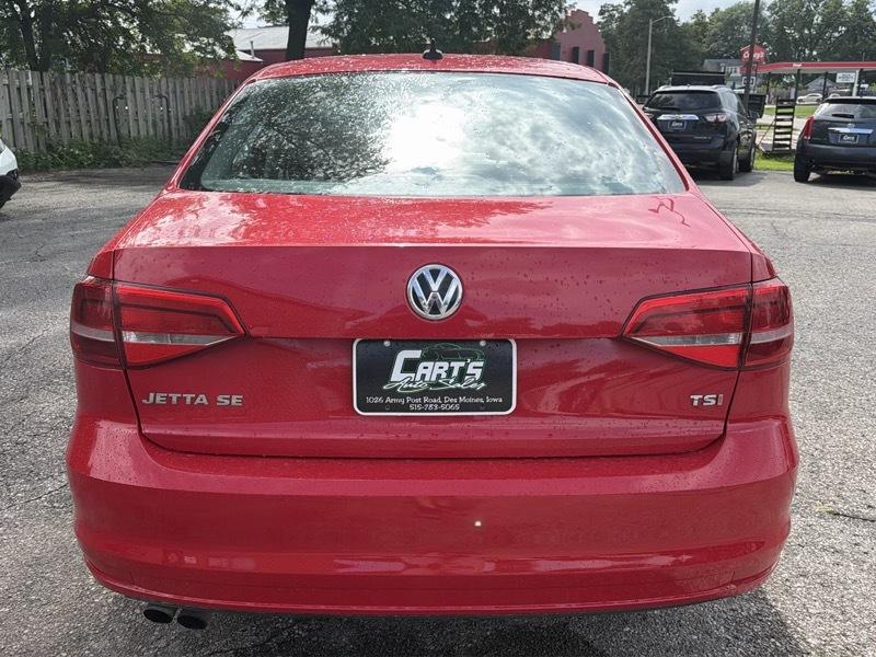 Volkswagen Jetta SE 6A 2015
