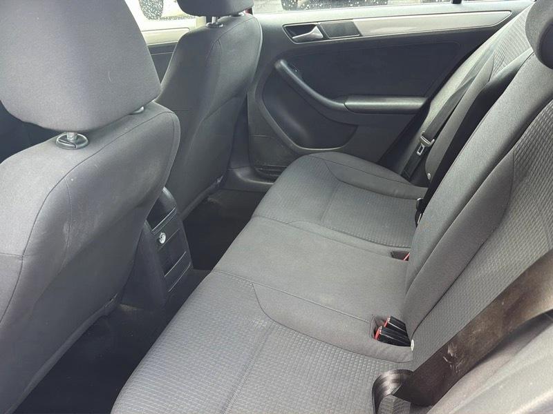 Volkswagen Jetta SE 6A 2015