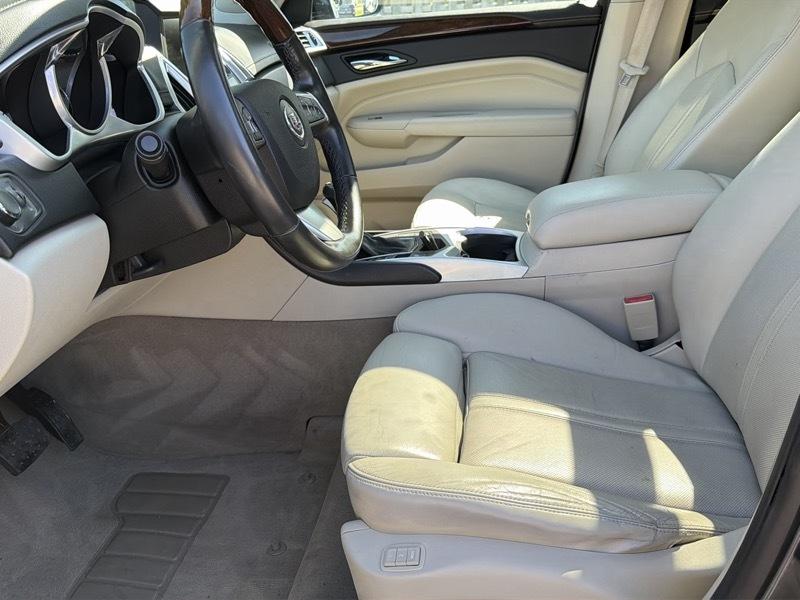 Cadillac SRX Luxury Collection AWD 2010