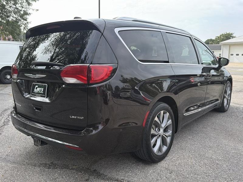 Chrysler Pacifica Limited 2019