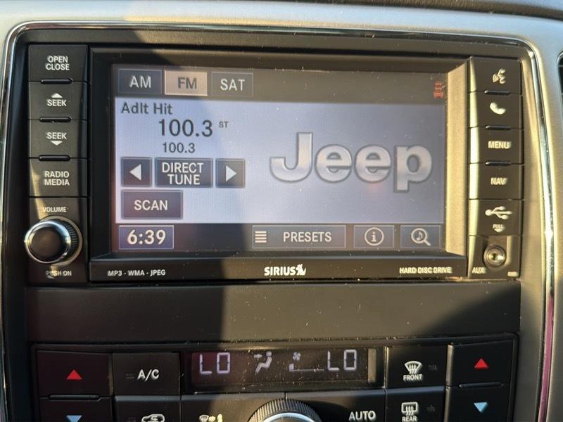 Jeep Grand Cherokee Overland 4WD 2011