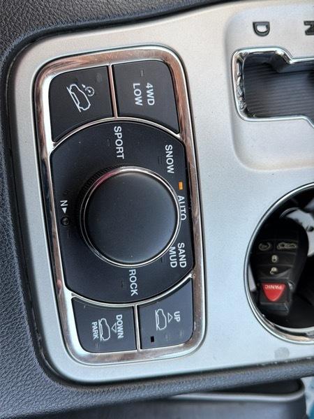Jeep Grand Cherokee Overland 4WD 2011