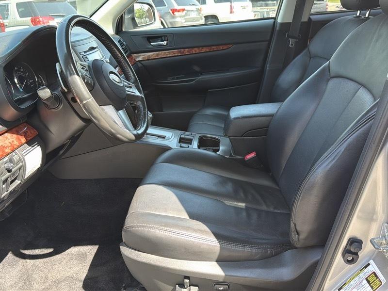 Subaru Outback 2.5i Limited 2010