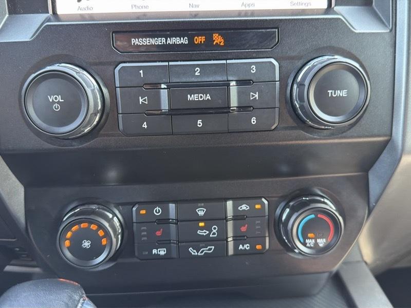 Ford F-150 4WD SuperCrew 145" XLT 2019