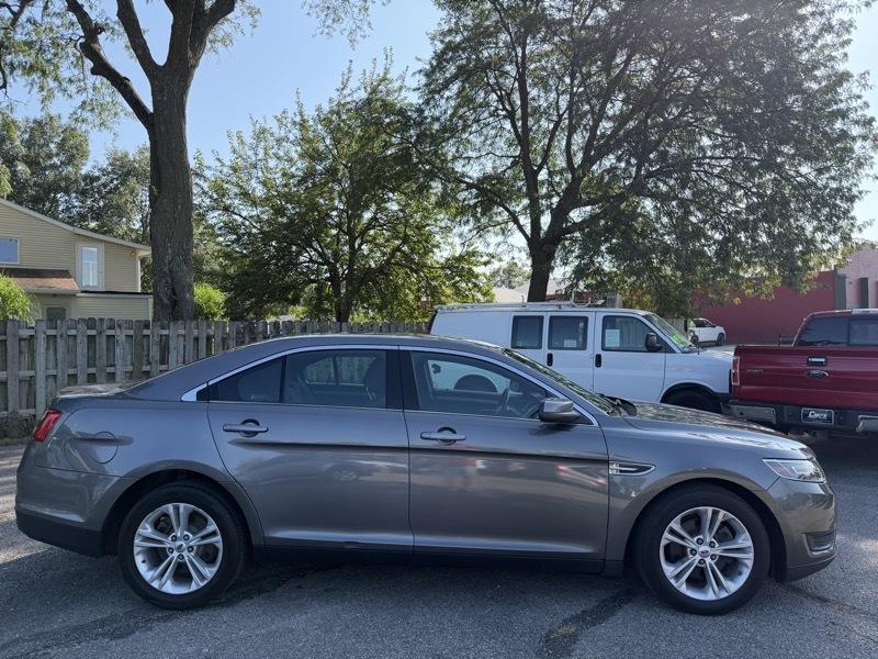 Ford Taurus SEL FWD 2014