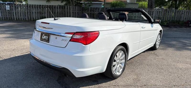Chrysler 200 Touring Convertible 2013