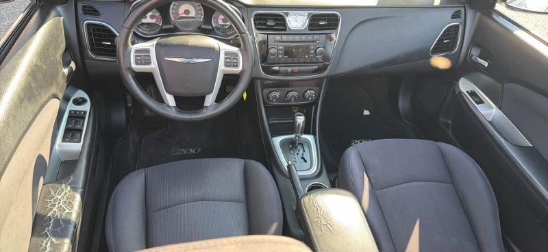 Chrysler 200 Touring Convertible 2013