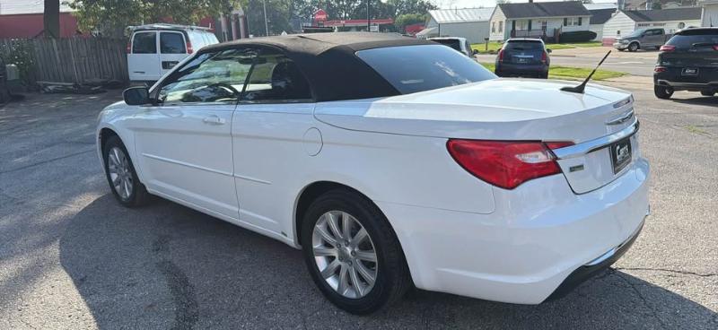 Chrysler 200 Touring Convertible 2013