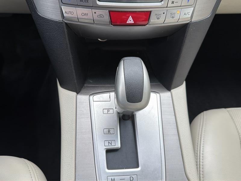 Subaru Outback 3.6R Limited 2010