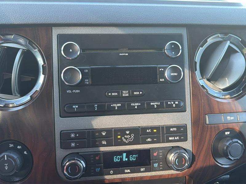 Ford F-250 SD XLT Crew Cab Long Bed 4WD 2011