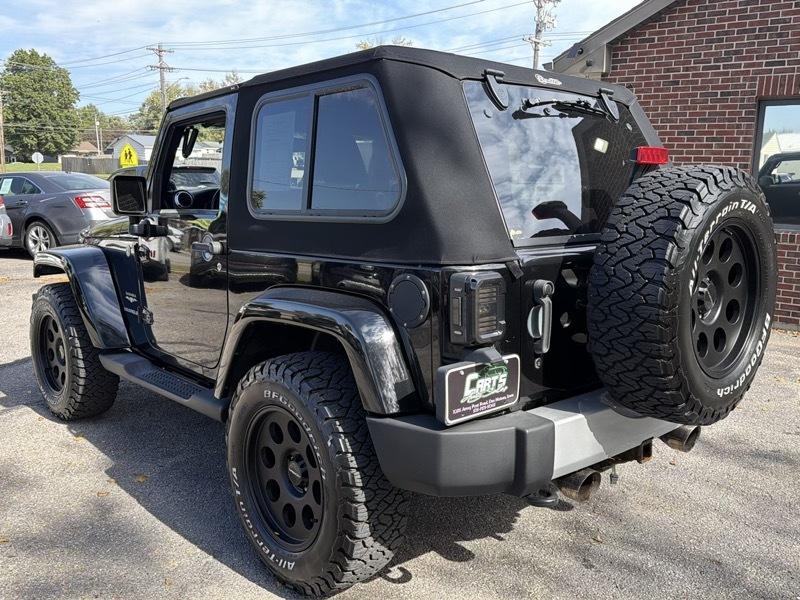 Jeep Wrangler Sahara 4WD 2013