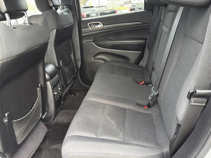 Jeep Grand Cherokee Laredo 4WD 2015