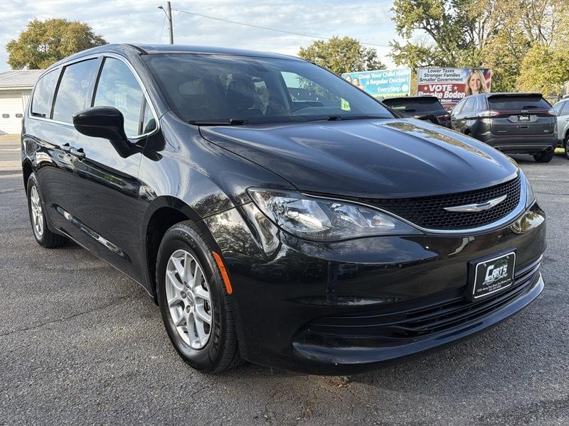 Chrysler Pacifica Touring 2017