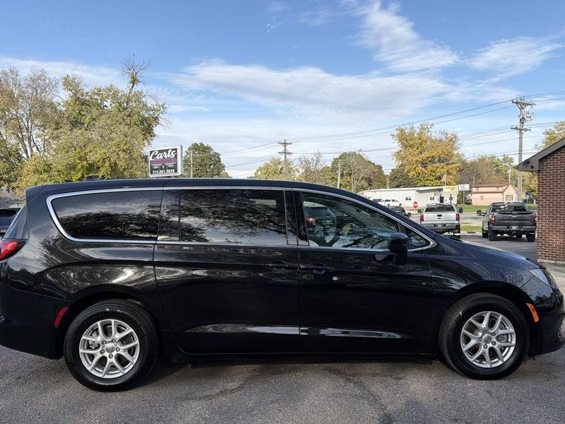 Chrysler Pacifica Touring 2017