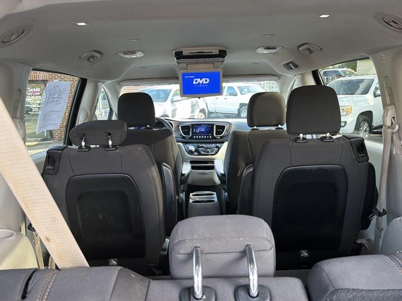 Chrysler Pacifica Touring 2017