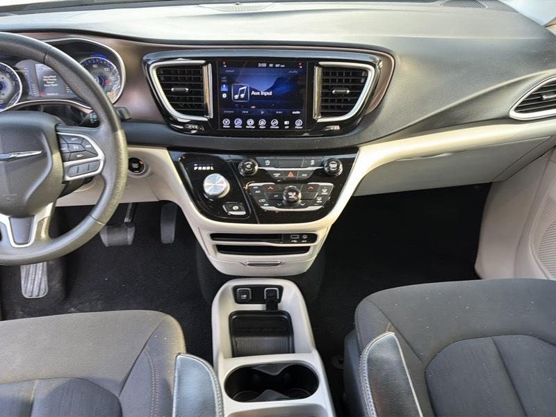 Chrysler Pacifica Touring 2017