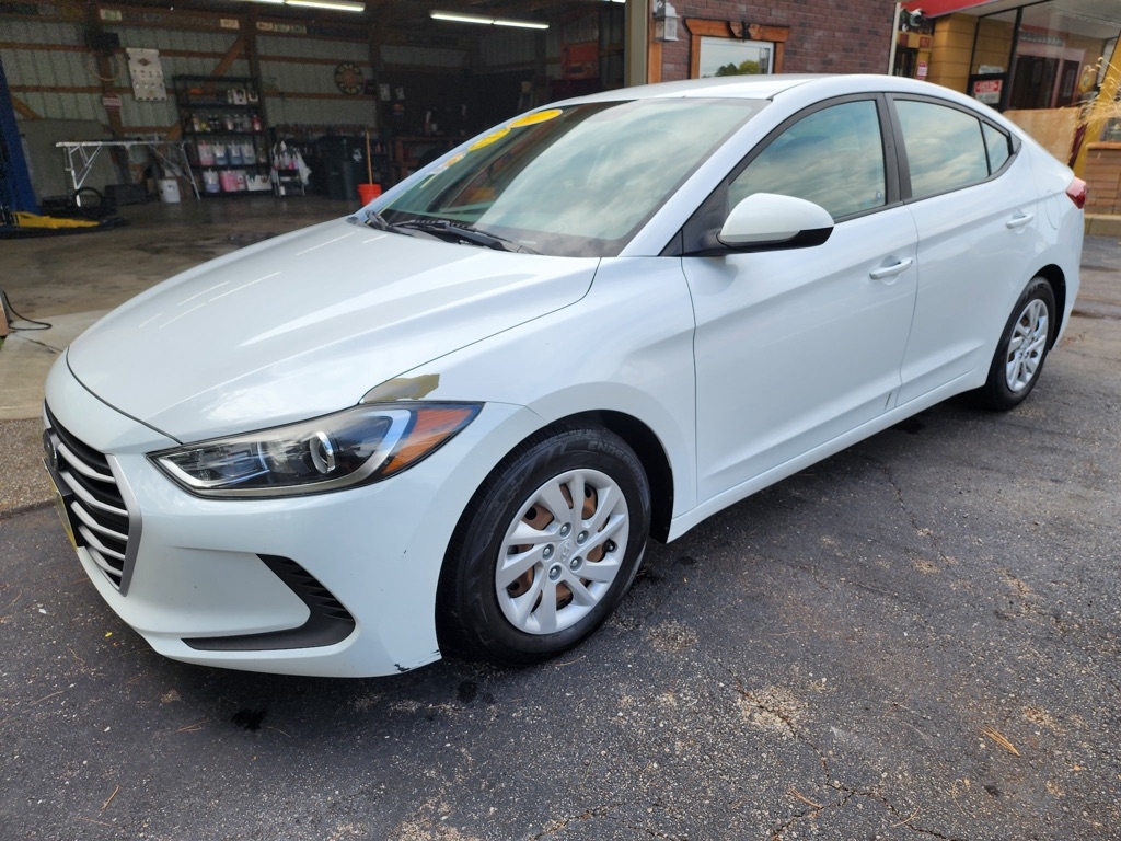 Hyundai Elantra SE 6AT 2017