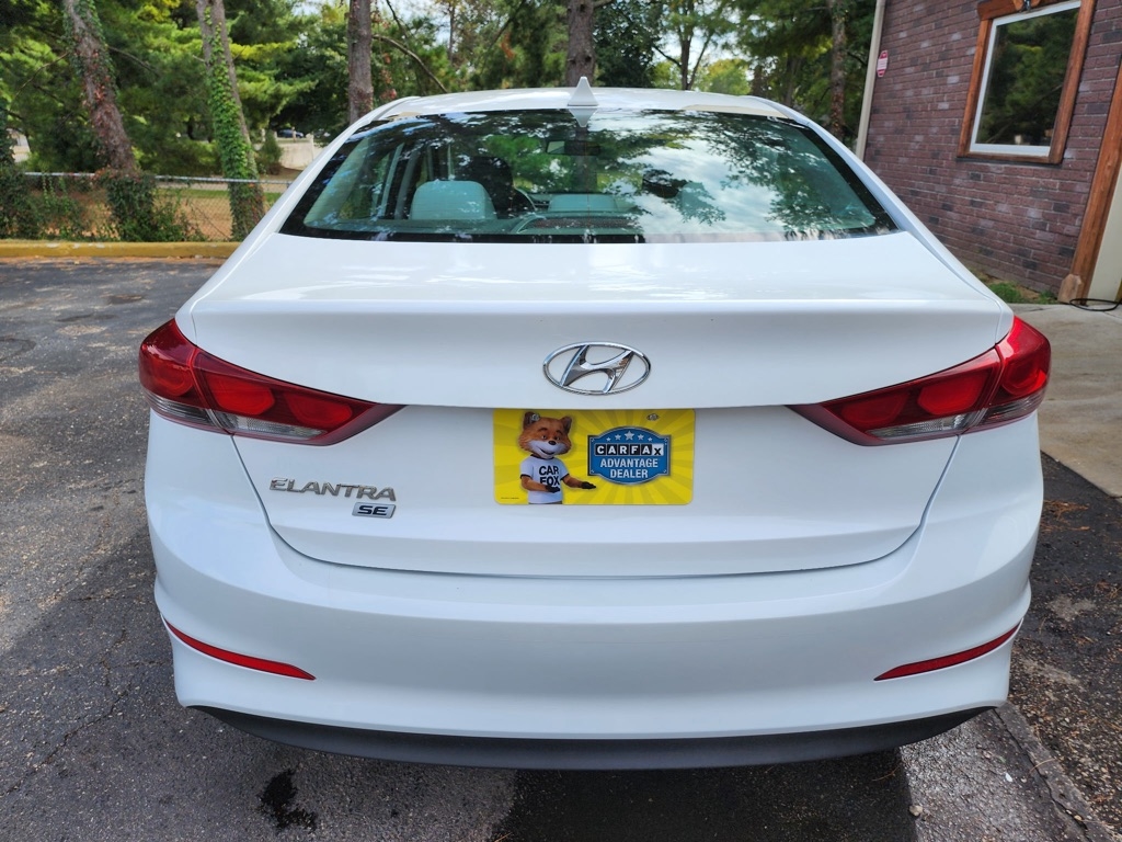 Hyundai Elantra SE 6AT 2017