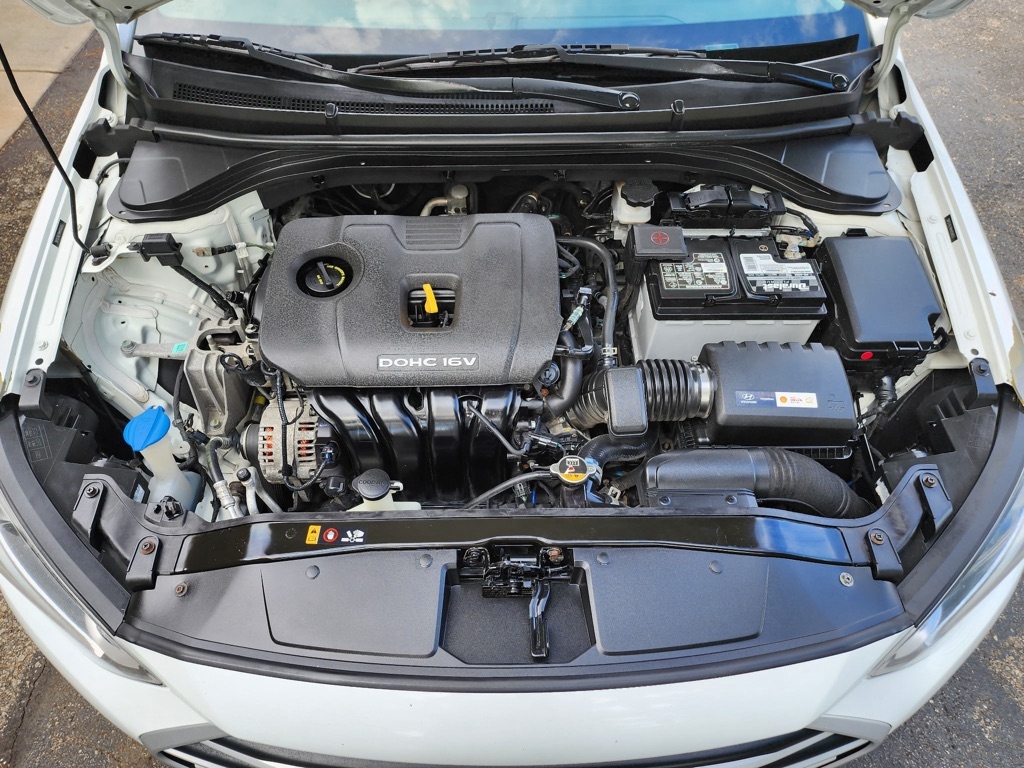 Hyundai Elantra SE 6AT 2017