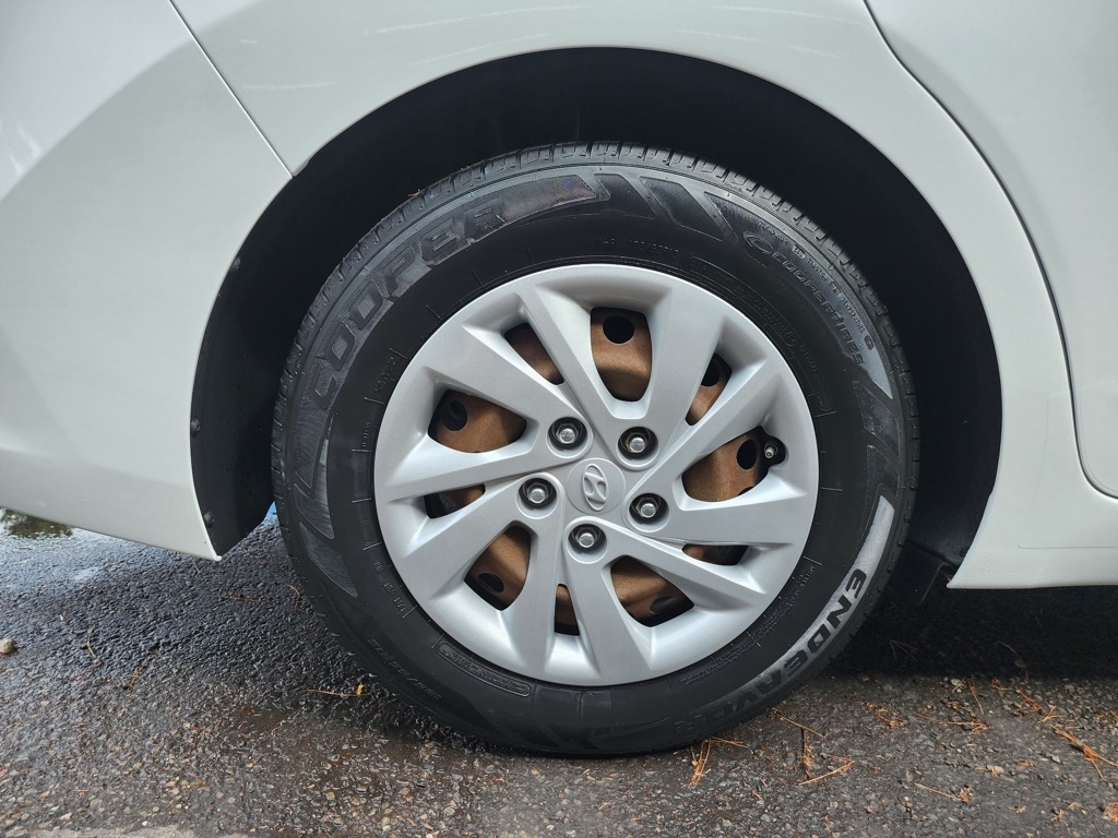 Hyundai Elantra SE 6AT 2017