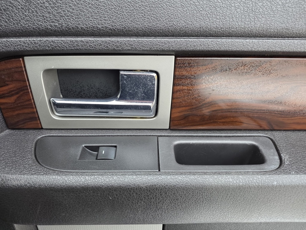 Ford F-150 XL SuperCrew 5.5-ft. Bed 4WD 2012